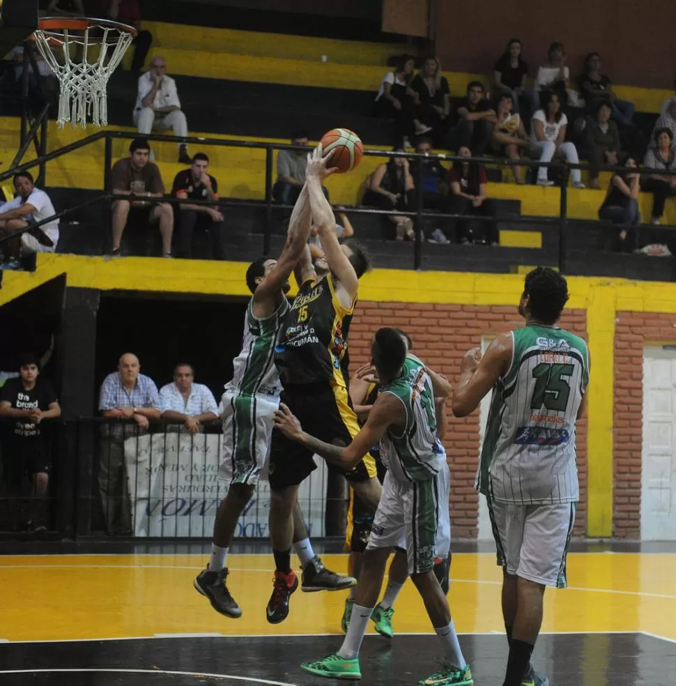 FORMALIDAD. El miércoles, Talleres venció como local a Nicolás Avellaneda 76 a 69, pero el resultado no afectaba a ninguno. la gaceta / foto de antonio ferroni