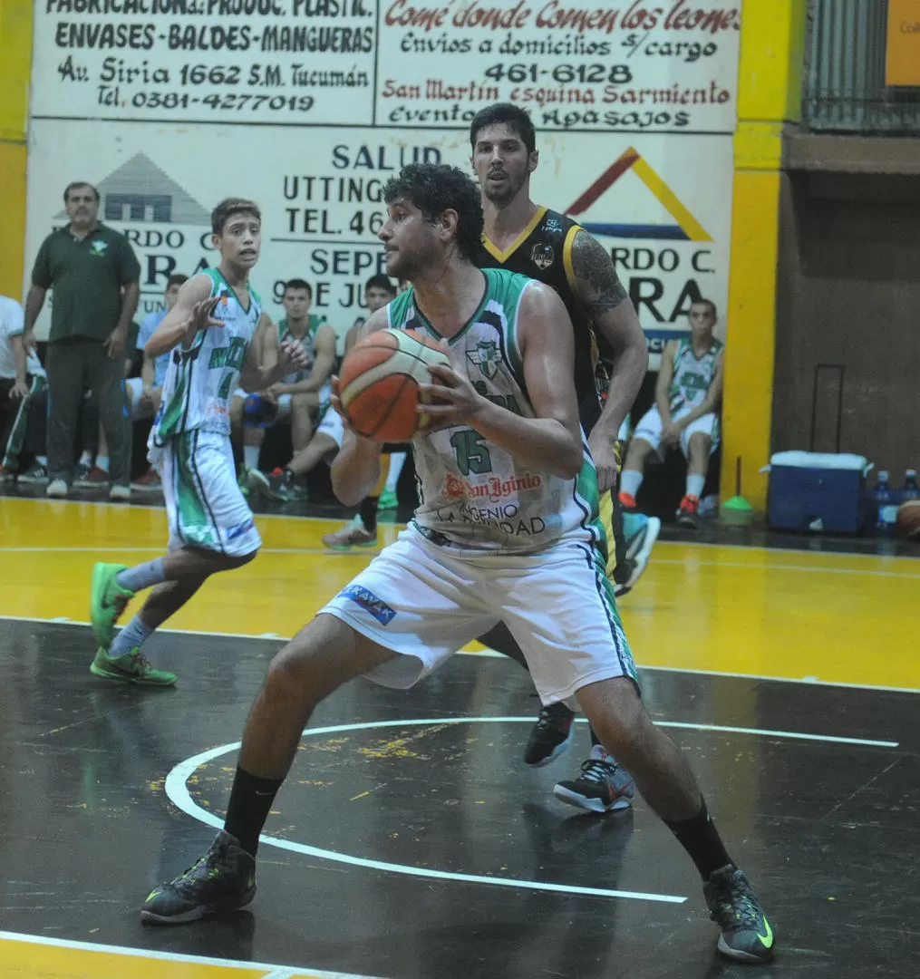 CARTA FUERTE. César Lorú está entre los 10 mejores reboteros del Torneo Federal. la gaceta / foto de antonio ferroni