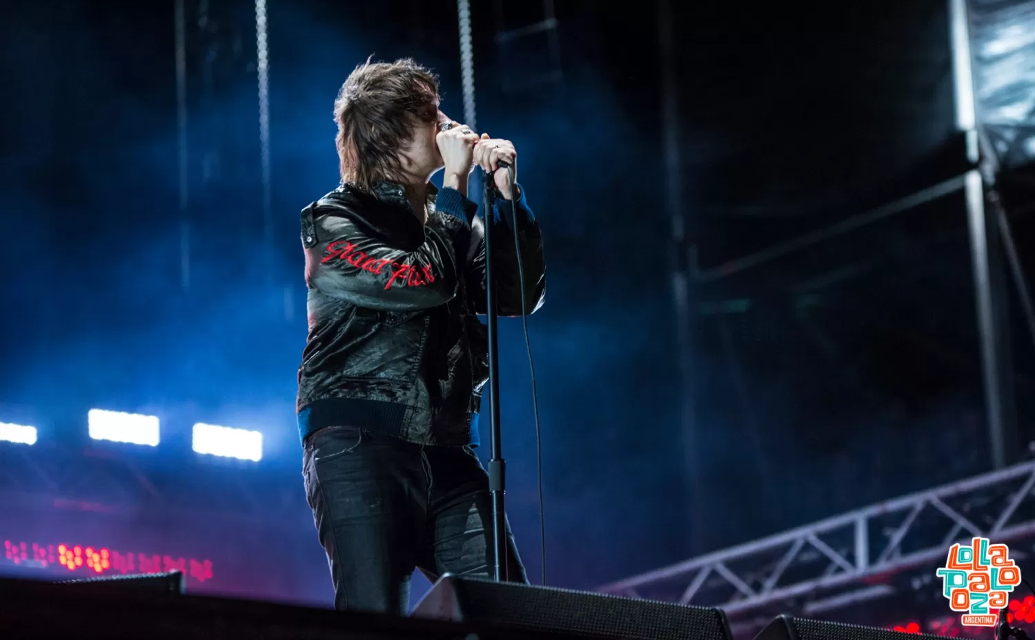 LA FRUTILLA. Casablancas lideró a The Strokes, que tocó en el país después de seis años. FOTO TOMADA DE FACEBOOK.COM/LOLLAPALOOZAAR