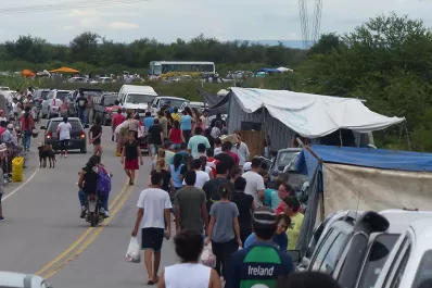 Según la Policía, son más de 5.600 los evacuados por las inundaciones