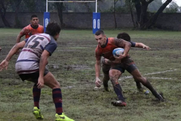 Los Naranjitas brillaron en el barro