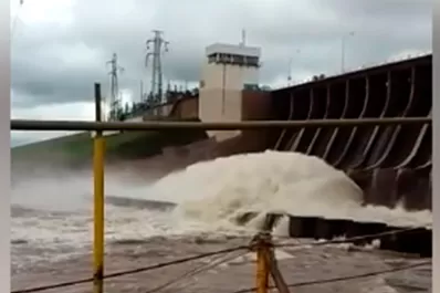 Video: abrieron las compuertas y encendieron las sirenas en el dique El Frontal