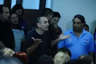 Video: este es el hombre que irrumpió en la conferencia de prensa de los jefes de la CGT