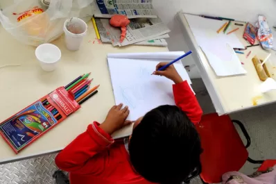 El villano de los niños de La Madrid ataca en forma de lluvia y tira rayos sobre las casas