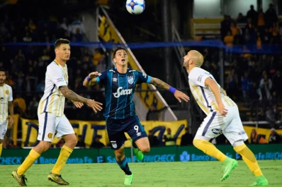 Central fue mejor que Atlético y se quedó con los tres puntos