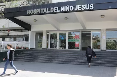 Le amputaron un dedo del pie a un niño de dos años que fue atacado por un pitbull