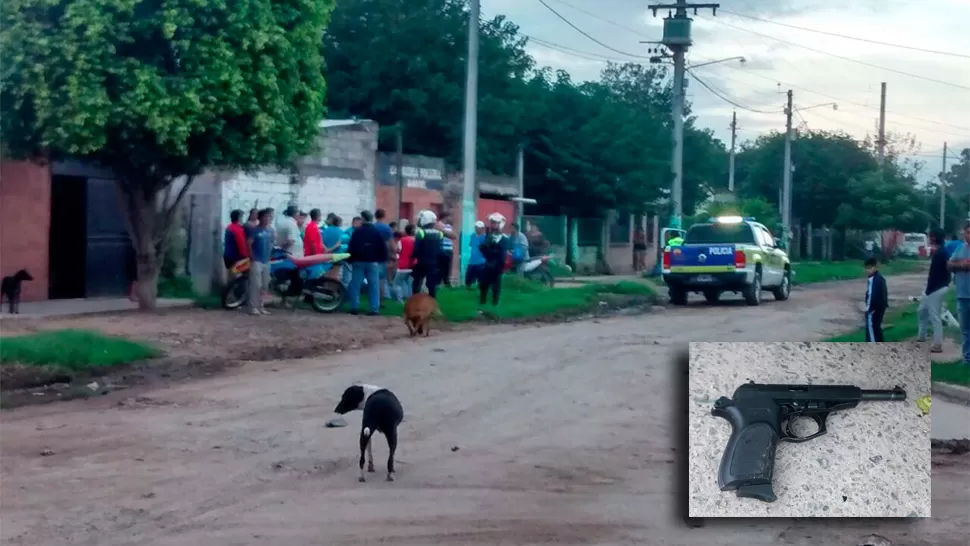 Baleó a un hombre para robarle la moto, huyó y se estrelló contra un camión
