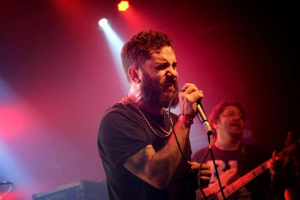 DEFINICIONES. “La música es un elemento del mensaje que queremos dar”, afirma el cantante Pablo Pino. Prensa Cielo Razzo.-