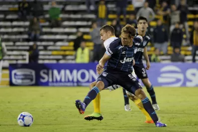 Atlético mostró chispazos de buen fútbol, pero no le alcanzó