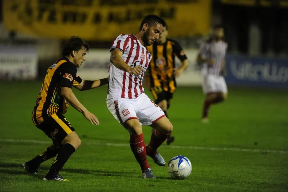 CERTEZA. “Estos son los partidos más lindos para jugar”, dijo Agustín Briones, que hoy recuperará su lugar en el equipo titular. la gaceta  / foto de diego aráoz (archivo)
