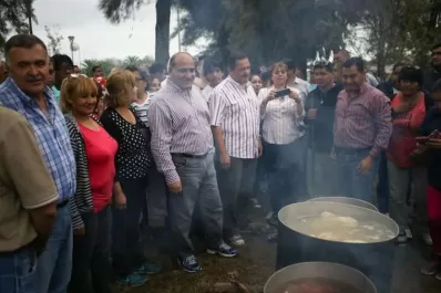 Tras el censo, el Gobierno distribuirá artefactos y muebles a los inundados