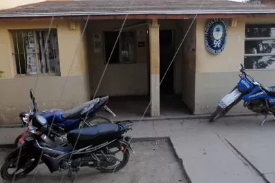 Para protestar, dos presos se cosieron la boca en Los Pocitos