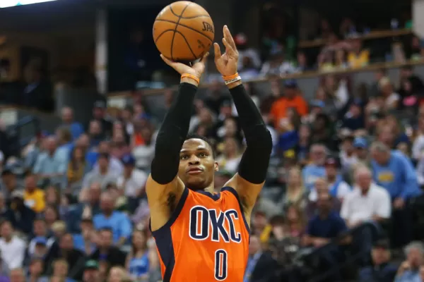 Westbrook anotó 50 puntos y batió un récord de cinco décadas