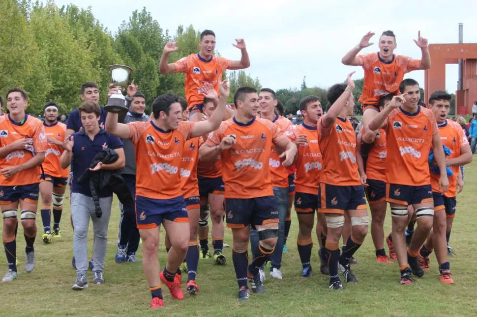 TALENTO. Los “Naranjitas” jugaron en un gran nivel y alimentaron la ilusión de un futuro brillante para el seleccionado mayor. prensa urt