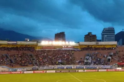 Video: los hinchas de Atlético se hicieron escuchar en el Félix Capriles