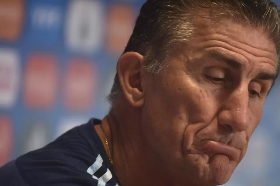 DESAHUCIADO. Bauza llegó para devolverle el orden a la Selección, pero le faltó mano firme y le sobró obstinación. dyn