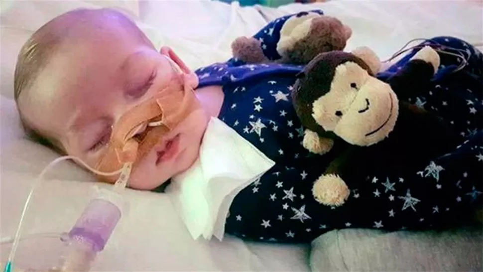 CHARLIE GARD. El bebé internado. FOTO TOMADA DE LANACION.COM.AR 