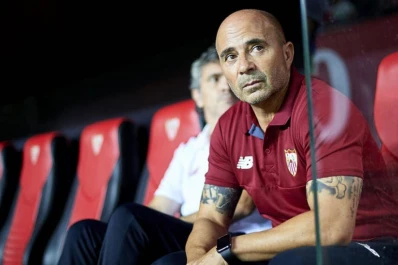 Pese a que Tapia y Sampaoli lo niegan, la reunión es inminente