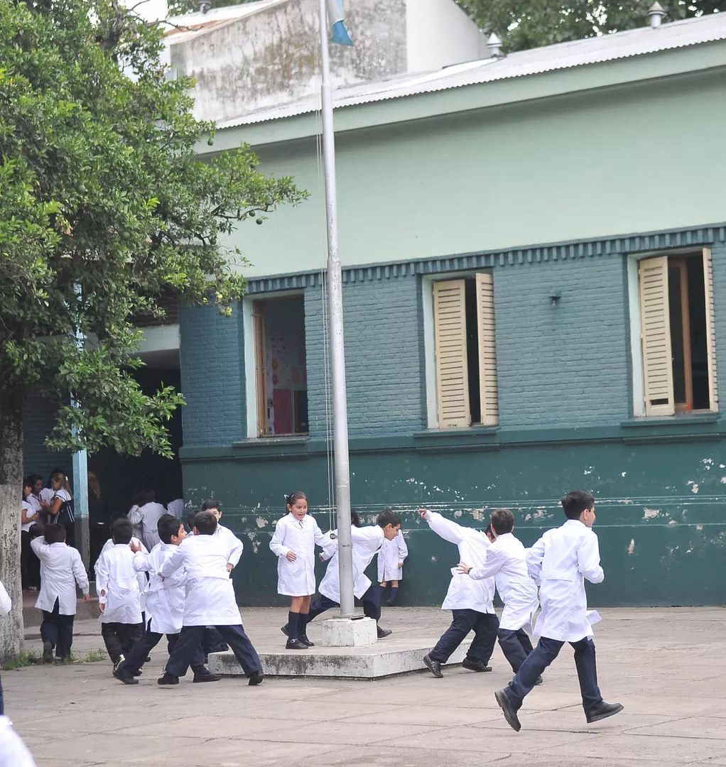 EVOCATORIA. El autor recuerda la escuela como una instancia de denuncias domésticas, pero directas y prácticamente inapelables. la gaceta / archivo