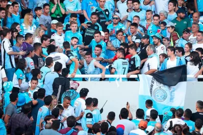 Para mí, el ataque fue premeditado, dijo el amigo del hincha arrojado