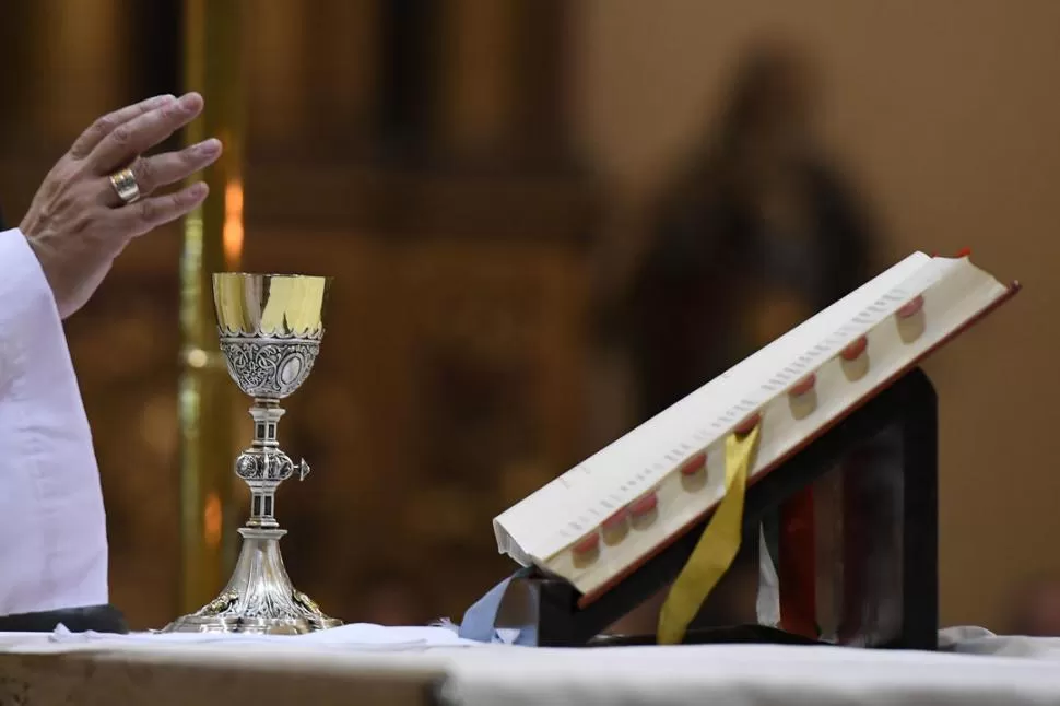 “PATRIA DE HERMANOS”. Monseñor Jorge Lozano pidió escuchar el clamor de los pobres, de los adictos y de las víctimas de nuevas esclavitudes. telam