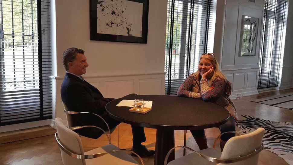 MACRI Y CARRIÓ. El presidente y la diputada en Olivos, esta mañana. DYN