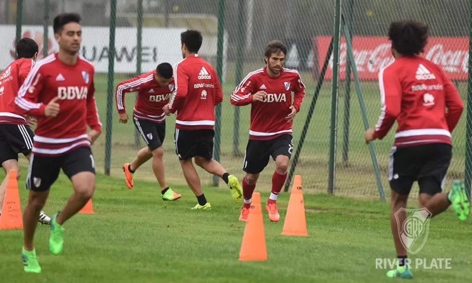 FOTO TOMADA DE PRENSA CLUB RIVER PLATE