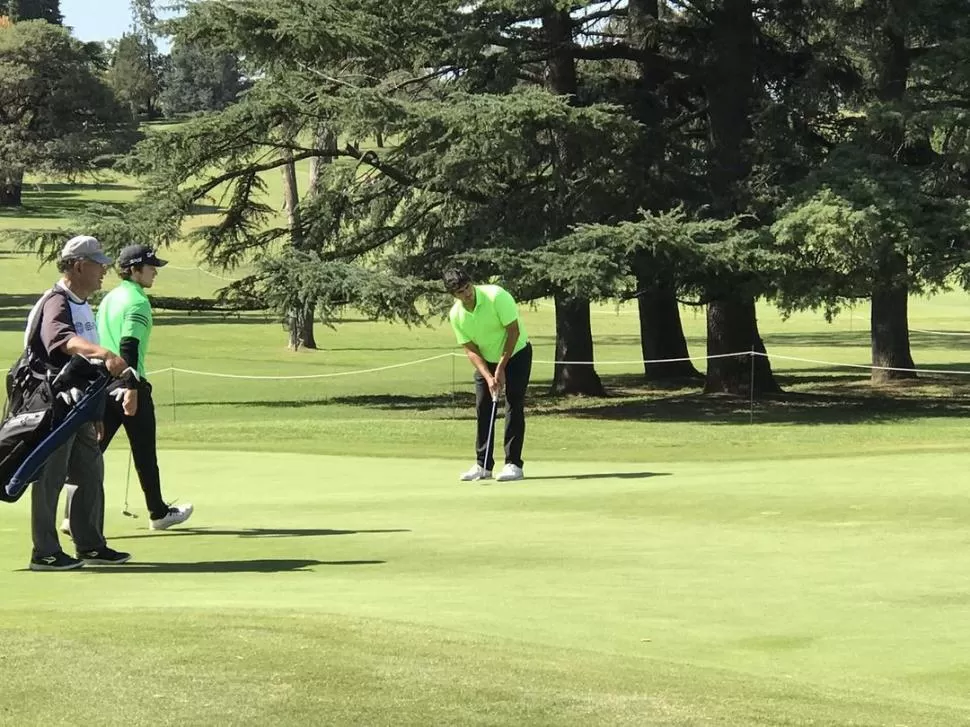 REGULARIDAD. Ledesma tuvo otra buena ronda y sigue de cerca al puntero. twitter @PGATOUR_LA