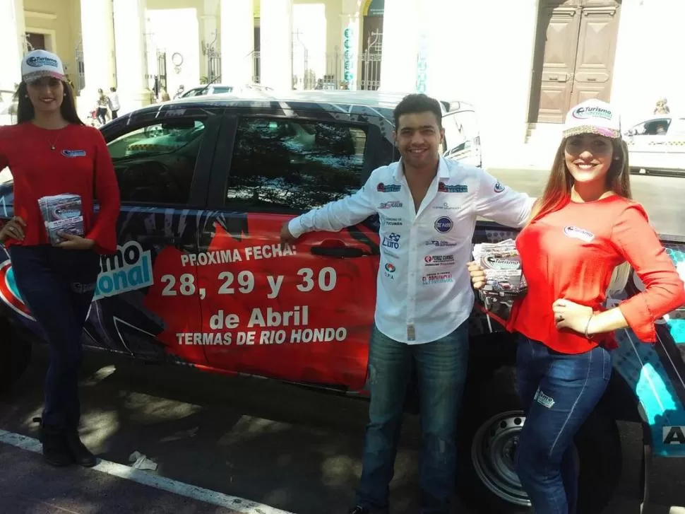 BUENA ONDA. Maximiliamo Bestani la pasó muy bien en la cita promocional. FOTOS DE APAT.ORG.AR 