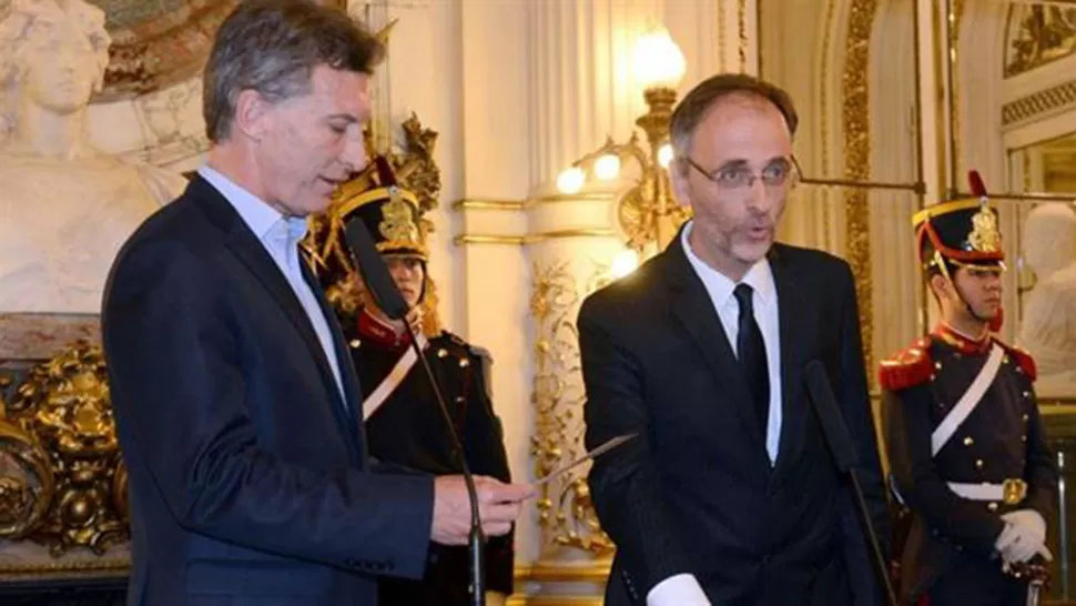 Juan Carlos Balbín, cuando juró como titular de la Procuración del Tesoro. FOTO TOMADA DE LANACION.COM.AR