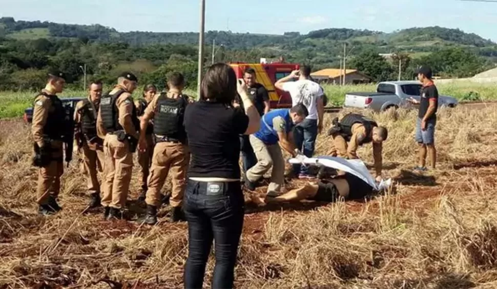 Un de los sospechosos, abatido. FOTO TOMADA DE INFOBAE.COM