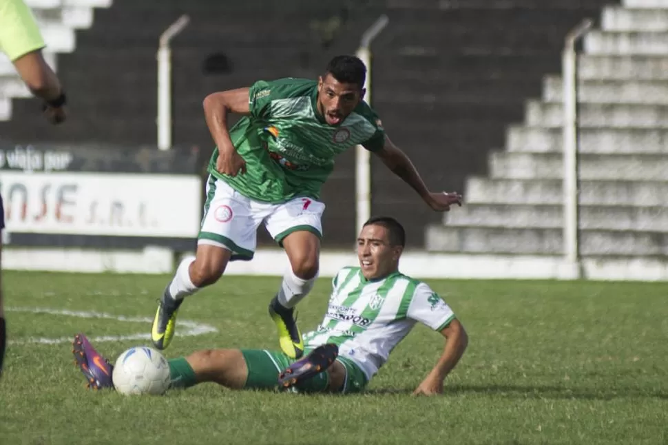 DESEQUILIBRANTE. Jesús Soraire fue el mejor exponente deel “Expreso Verde”, que empató sin goles ante el modesto Sportivo Desamparados, de San Juan. la gaceta / FOTO DE JORGE OLMOS SGROSSO