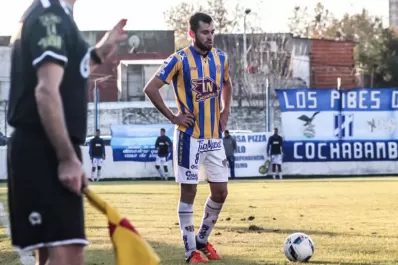 Barras de Atlanta le fracturaron la nariz al tucumano Rodríguez