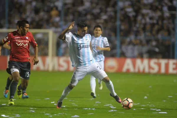 Atlético consiguió el primer triunfo y se mete en la pelea por la clasificación