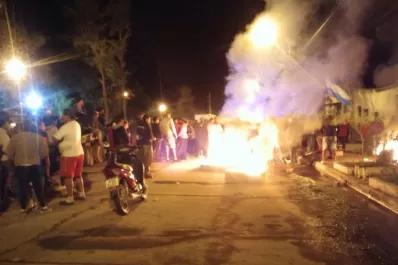 Inundaciones: vecinos de La Madrid volvieron a manifestarse para pedir la renuncia del delegado