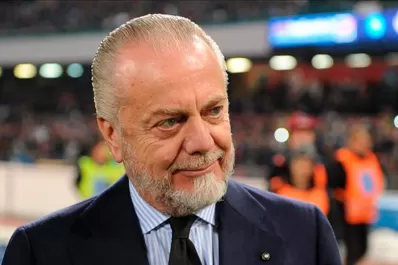 De Laurentis, presidente de Napoli, volvió a tildar de traidor a Gonzalo Higuaín