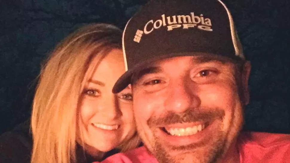 CUANDO HABÍA AMOR. Duston convivía con su novia y jamás había sospechado sobre una posible infidelidad. FOTO TOMADA DE FACEBOOK.COM/TX.BOY.DUSTON