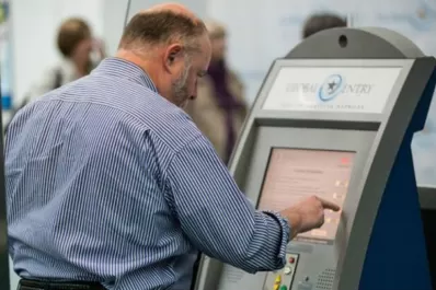 Paso a paso: cómo funciona el sistema que facilitará el ingreso de los argentinos a EEUU