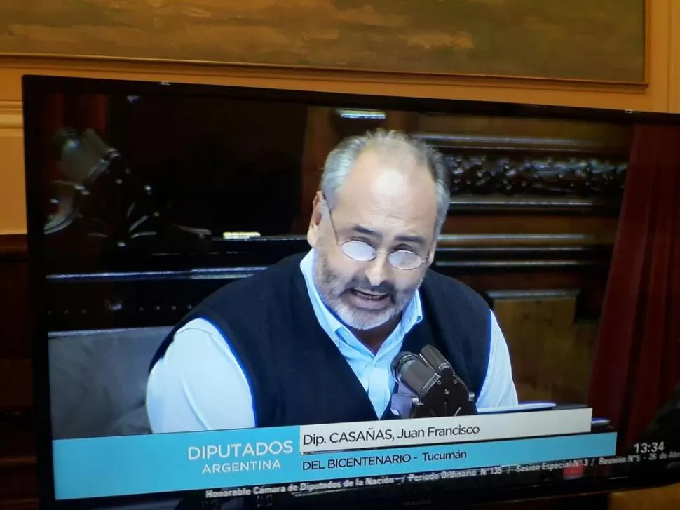 EN SESIÓN, AYER. El diputado afirmó que no hay ninguna incompatiblidad. TWITTER @fernandostanich