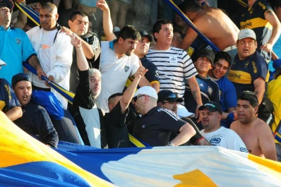 No podrán pisar un estadio por dos años