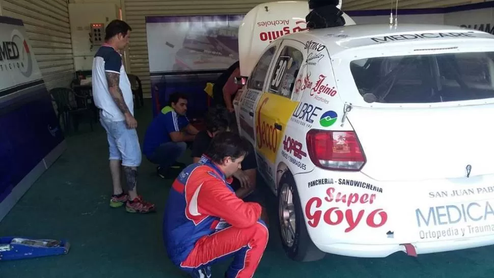 EN LA PISTA. Lucas Mohamed probó ayer en el circuito santiagueño. foto de MOHAMED COMPETICIÓN 