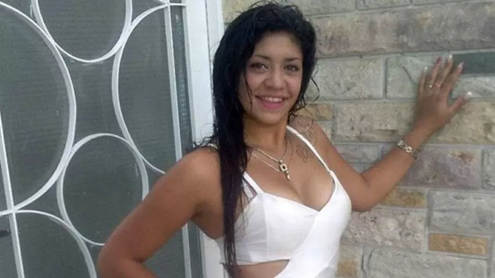 El cuerpo de la mujer encontrada bajo escombros era el de Araceli Fulles