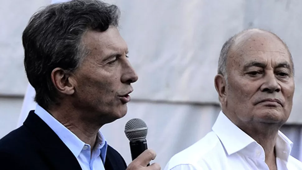 Mauricio Macri y el titular de Uatre, Gerónimo Venegas. ARCHIVO