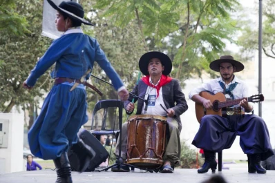 Bailar malambo es una pasión y quedó a la vista en el escenario del parque Avellaneda