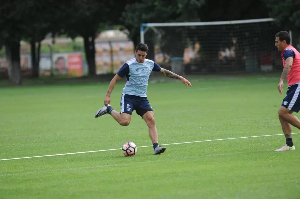 QUIERE SEGUIR CON SU RACHA. Zampedri, el goleador de Atlético en el torneo y en la Copa, estará en el duelo ante Colón.  la gaceta / foto de franco vera (archivo)