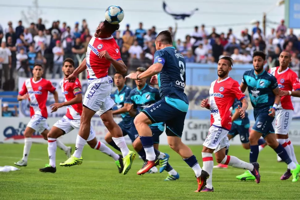 EMPATE EN CERO. Argentinos no pudo convertir, pero su arco continúa cerrado. télam