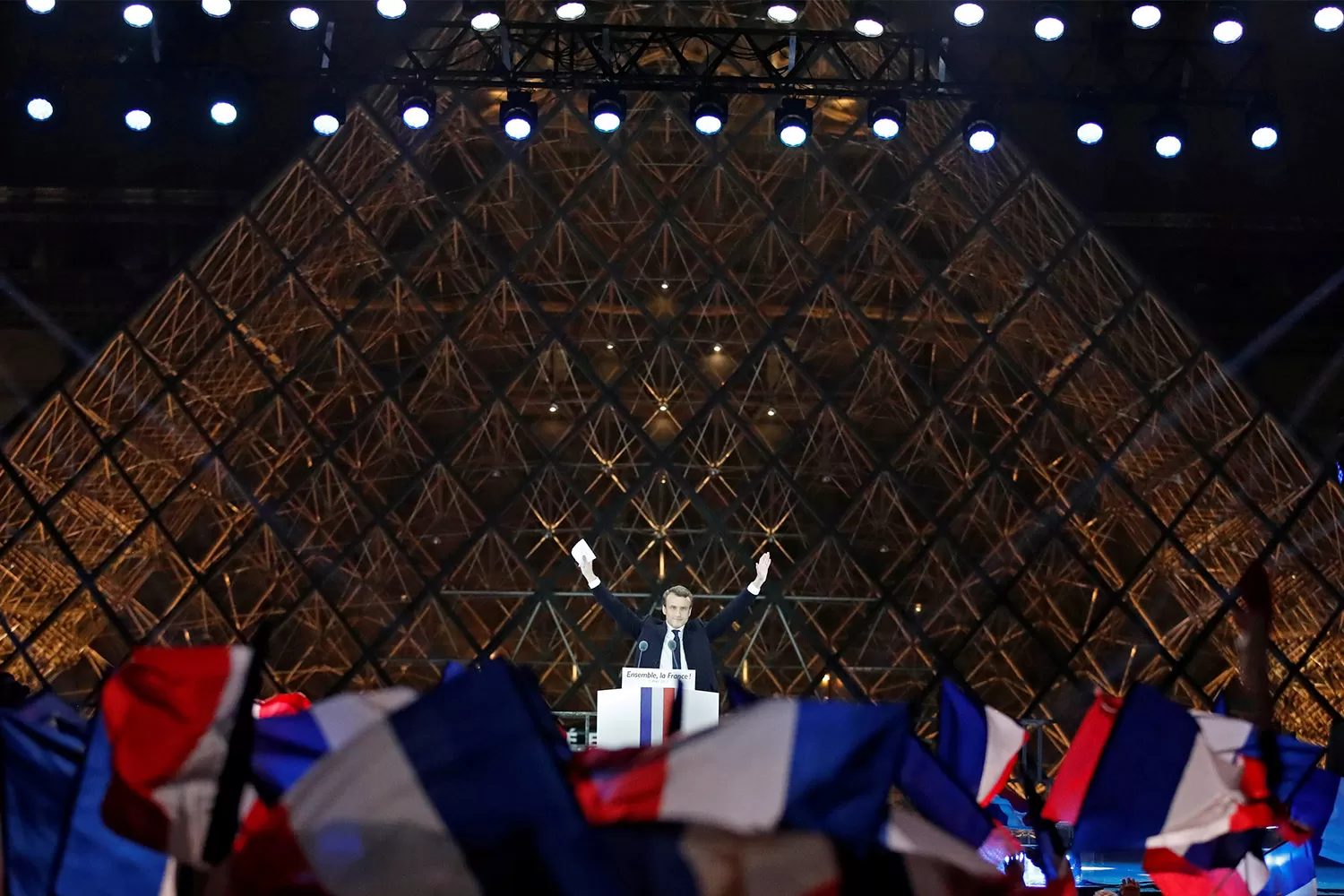 GANADOR. Macron participó hoy de su primer acto como presidente electo de Francia.