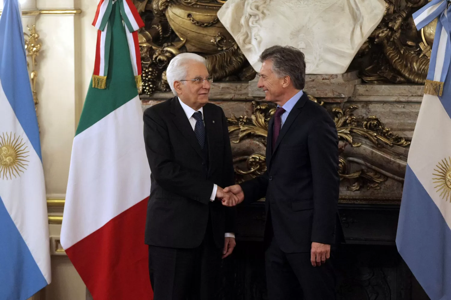 PRESIDENTES. Mattarella y Macri, en la Casa Rosada. DYN