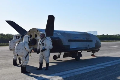 Video: un avión secreto de Estados Unidos aterrizó en Florida luego de una explosión sónica