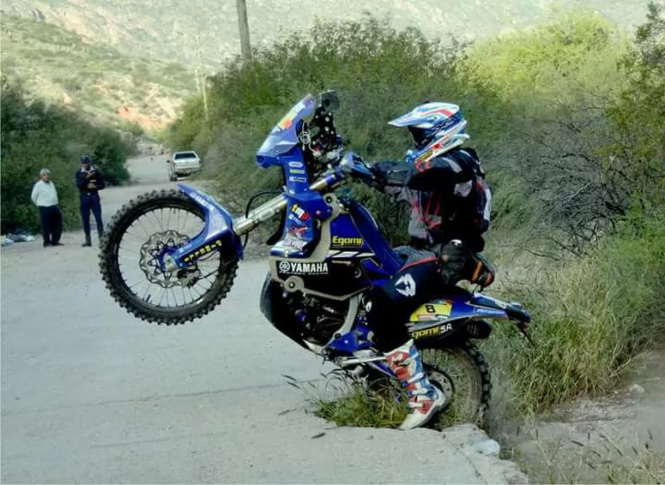 SIGUE ARRIBA. Emmanuel Guevara volvió a conseguir un buen resultado en Moto M1, esta vez en los duros caminos riojanos. PRENSA EQUIPO GUEVARA